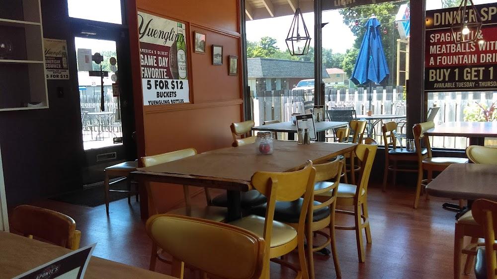 Aponte's Pizzeria & Family Restaurant